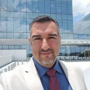 Meet your Posher, Roberto